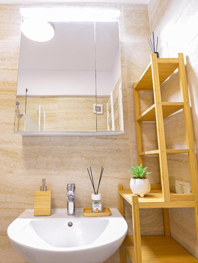 Sofia Cozy Apartment - Underground Private Parking Bucareste Exterior foto