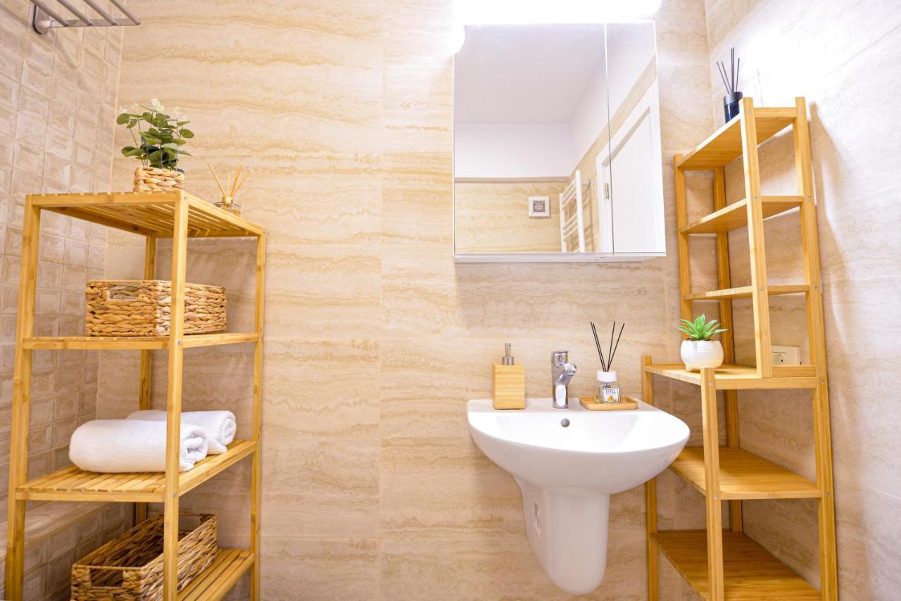Sofia Cozy Apartment - Underground Private Parking Bucareste Exterior foto